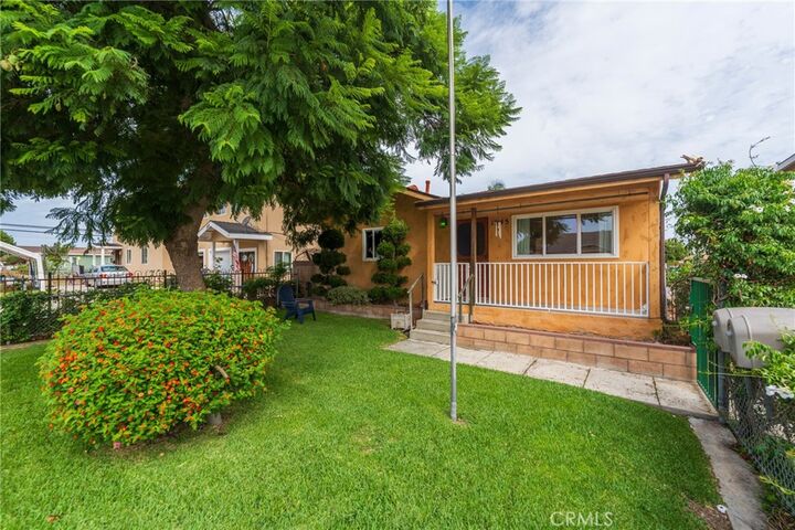 Property Photo:  1345 W 219th  CA 90501 