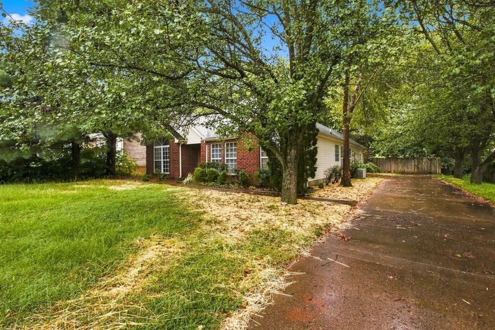 Property Photo: 2283 Joann Dr TN 37174