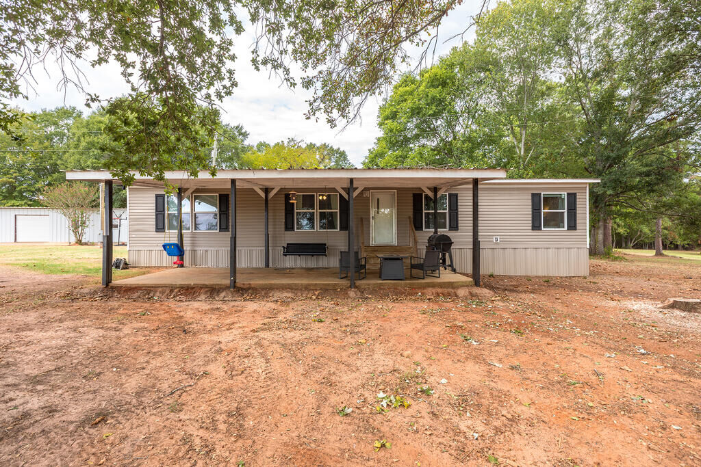 Property Photo:  1703 Cr 262  TX 75965 