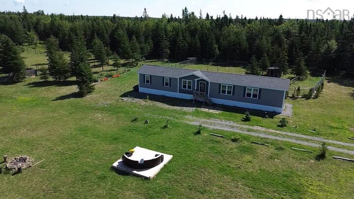 2185 Louisbourg Highway Highway — photo 1