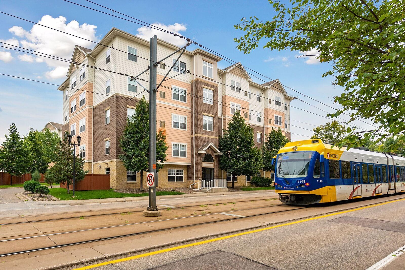 Property Photo: 4824 E 53rd Street 307 MN 55417
