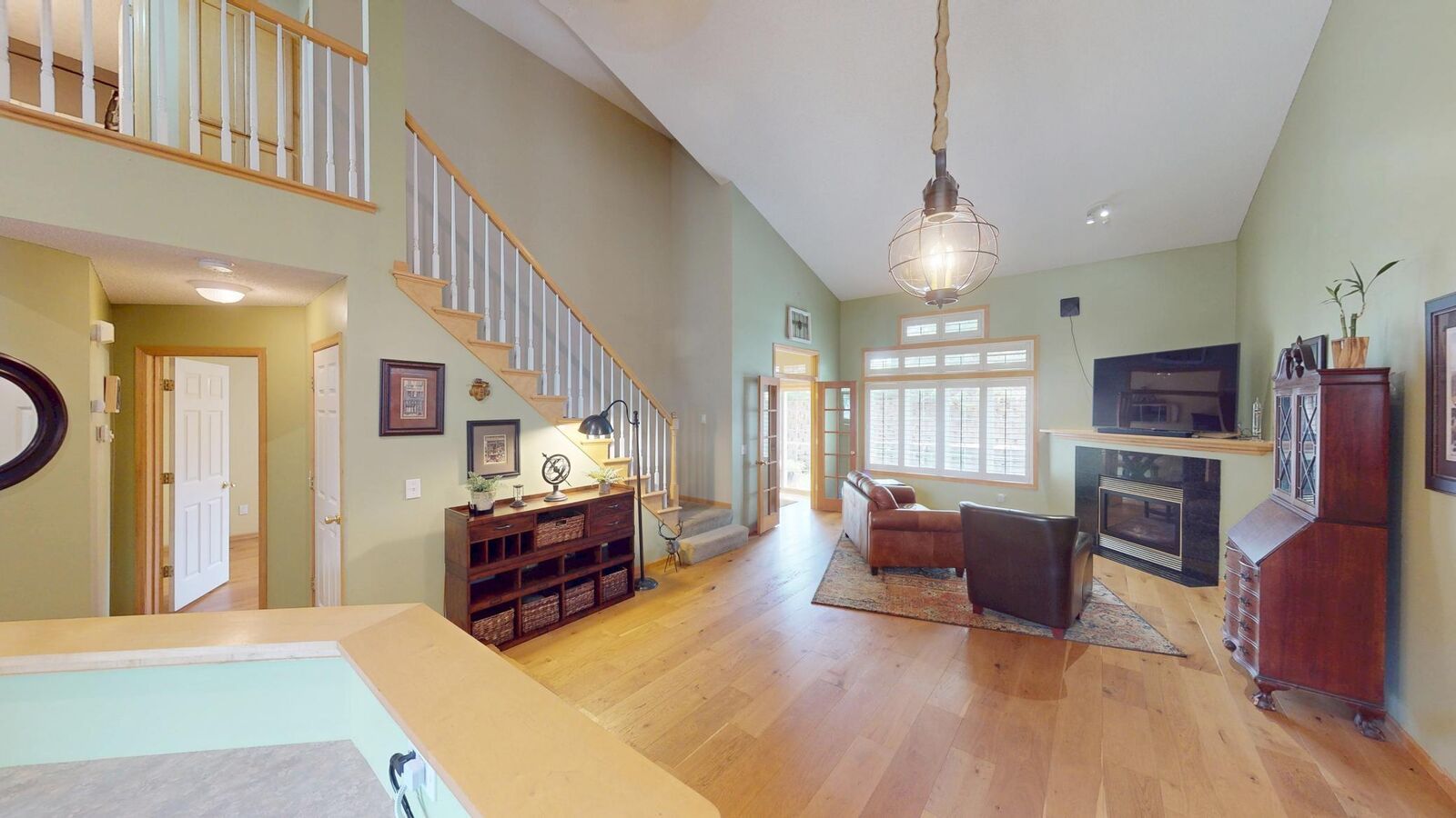 Property Photo:  915 Kimberly Lane  MN 55317 