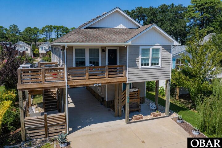 Property Photo:  704 W Avalon Drive  NC 27948 