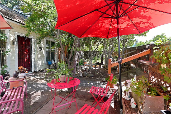 Property Photo: 508 N Main Street OR 97520