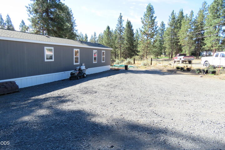 Property Photo:  33983 Copperfield Drive  OR 97624 