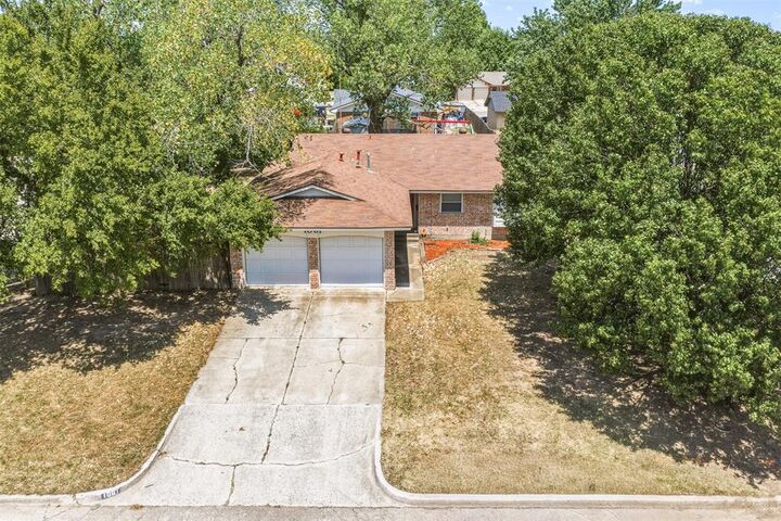 Property Photo:  1061 W Main Street  OK 73160 