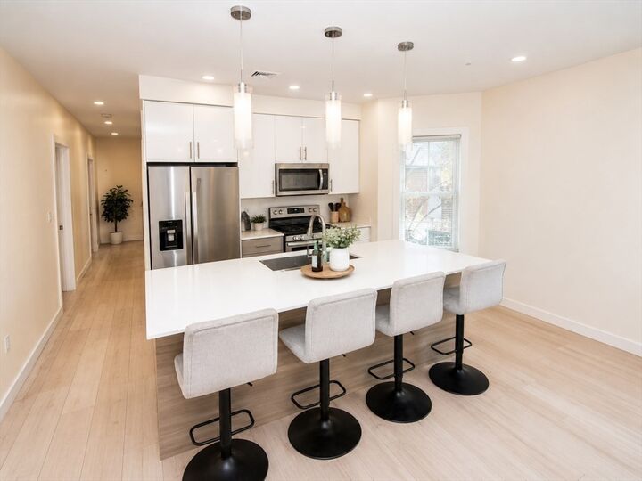Property Photo:  3 Evergreen Ave 3  MA 02145 