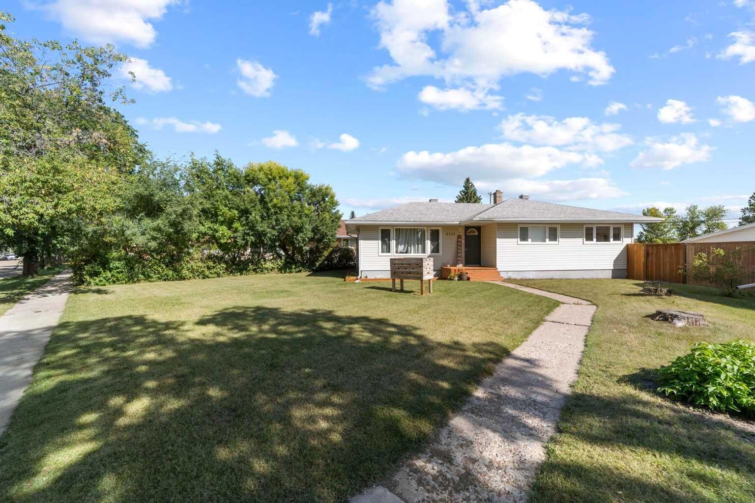 Property Photo: 5113 49 Avenue AB T0B 1N0