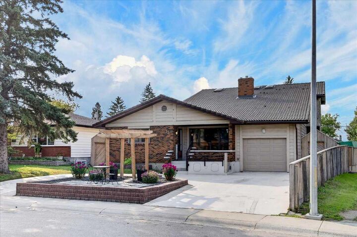 Property Photo: 126 Marbrooke Circle NE AB T2A 2W6