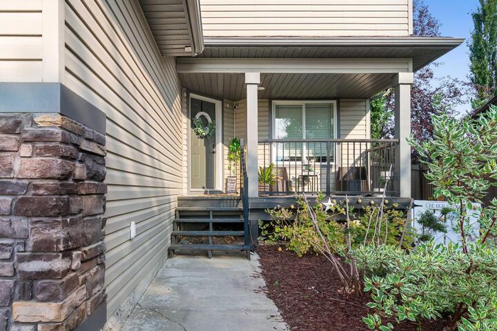 Property Photo: 6636 111 Street AB T8W 2Y9