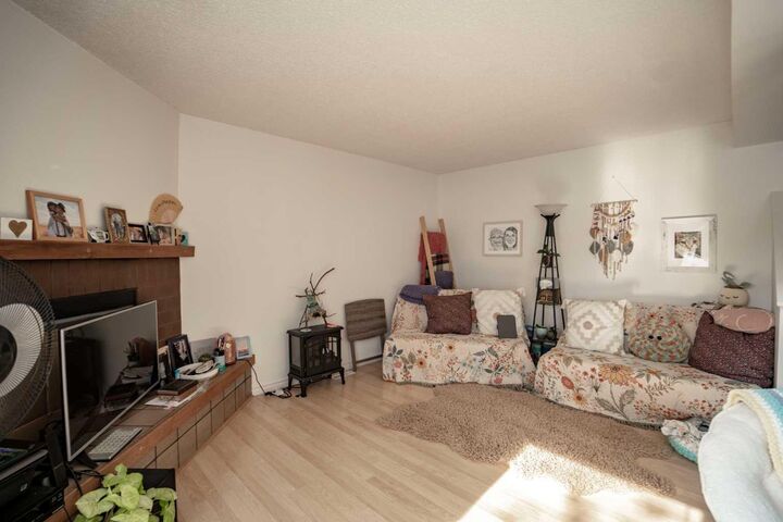 Property Photo: 8205 98 St #11 AB T8S 1S4