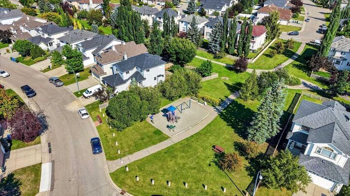 Property Photo: 30 Sierra Nevada Way SW AB T3H 3M6
