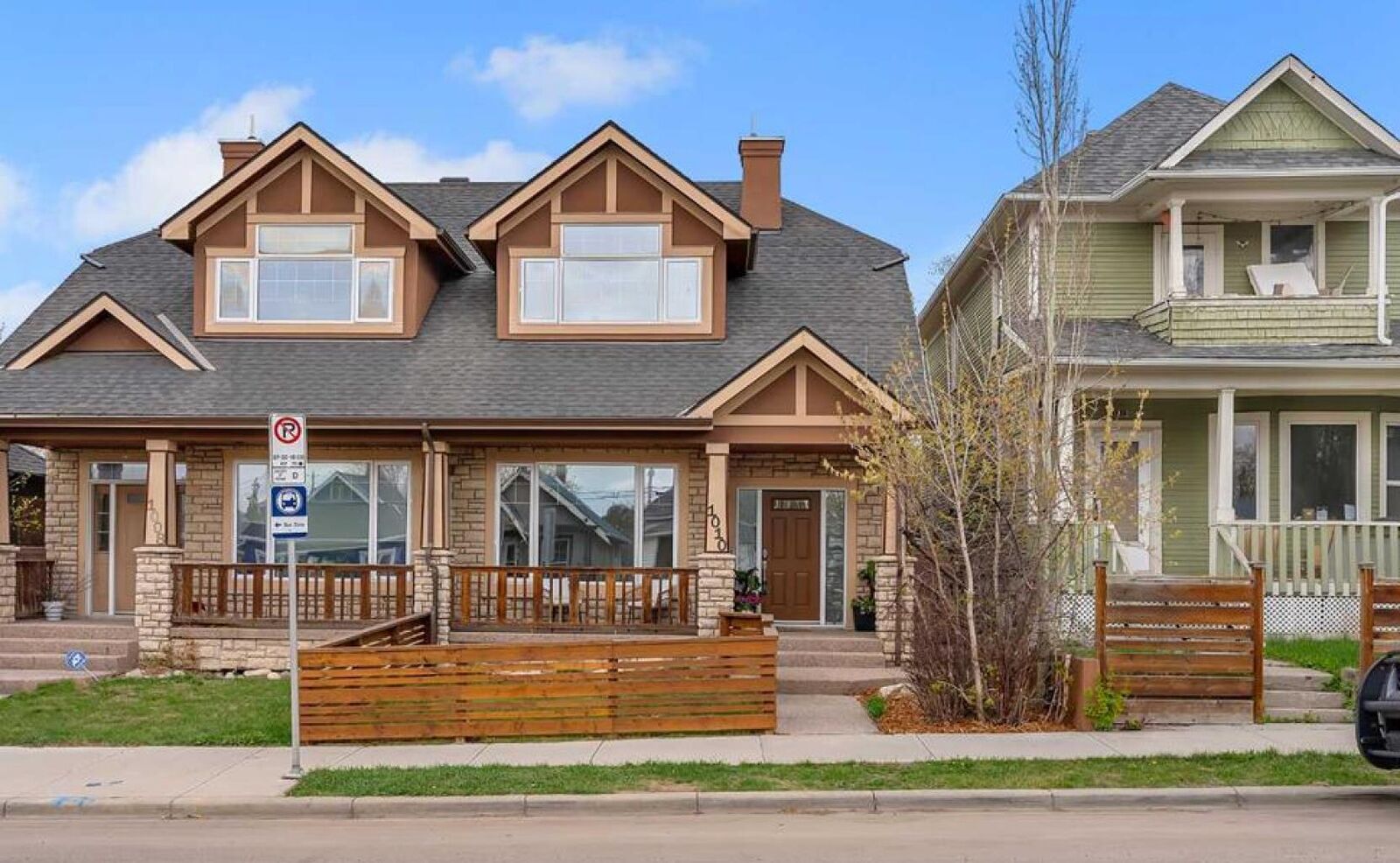 Property Photo:  1010 19 Avenue SE  AB T2G 1M2 