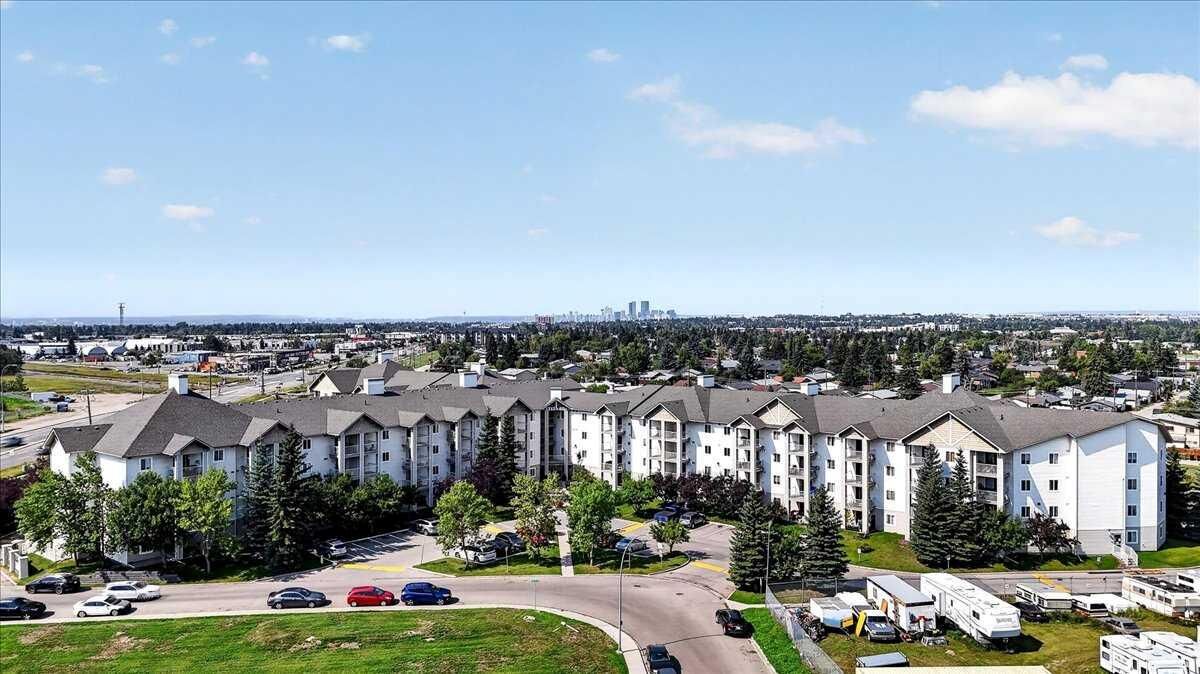 Property Photo:  1717 60 Street SE 212  AB T2A 7Y7 