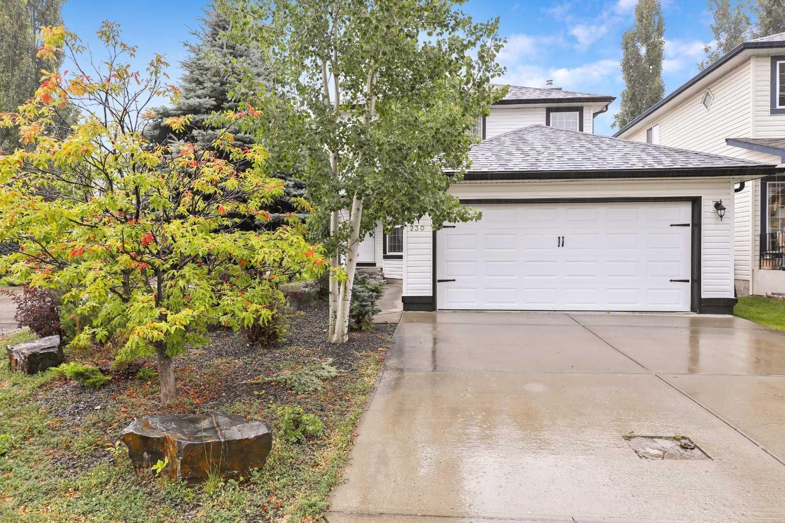 Property Photo: 230 Shannon Square SW AB T2Y 4K2