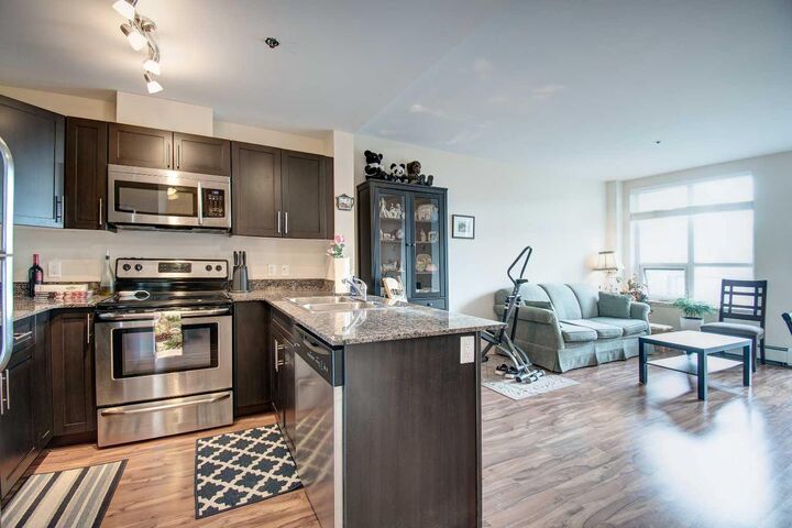Property Photo: 955 McPherson Road NE 515 AB T2E 6V3