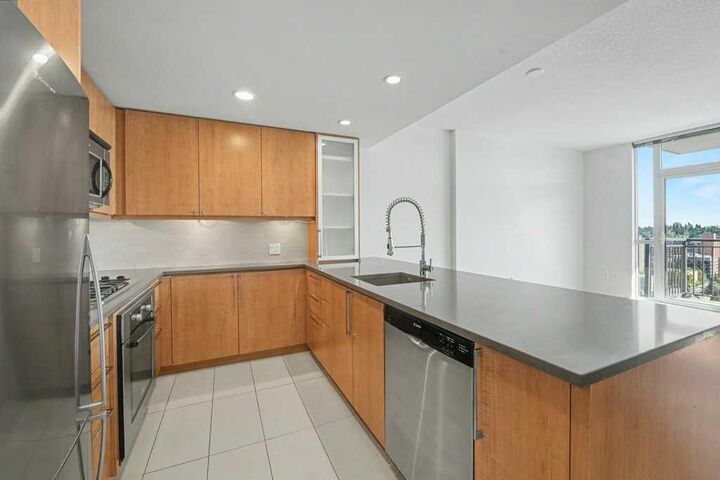 Property Photo:  1118 12 Avenue SW 1407  AB T2R 0P4 