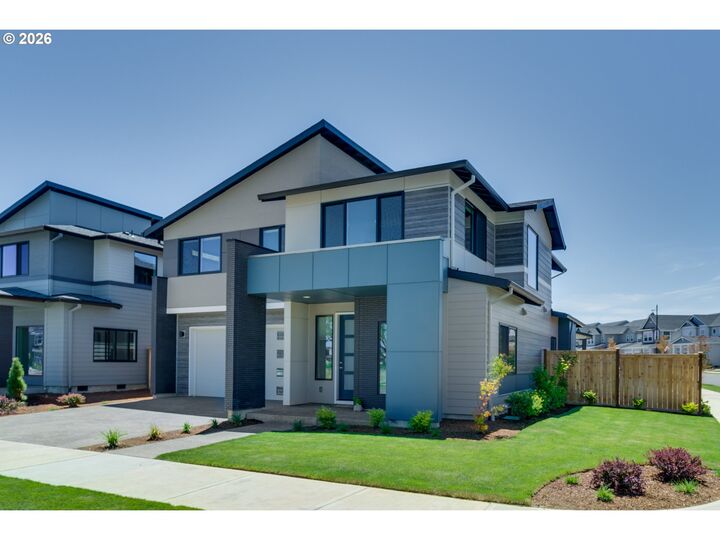 Property Photo:  6802 SE Genrosa St  OR 97129 