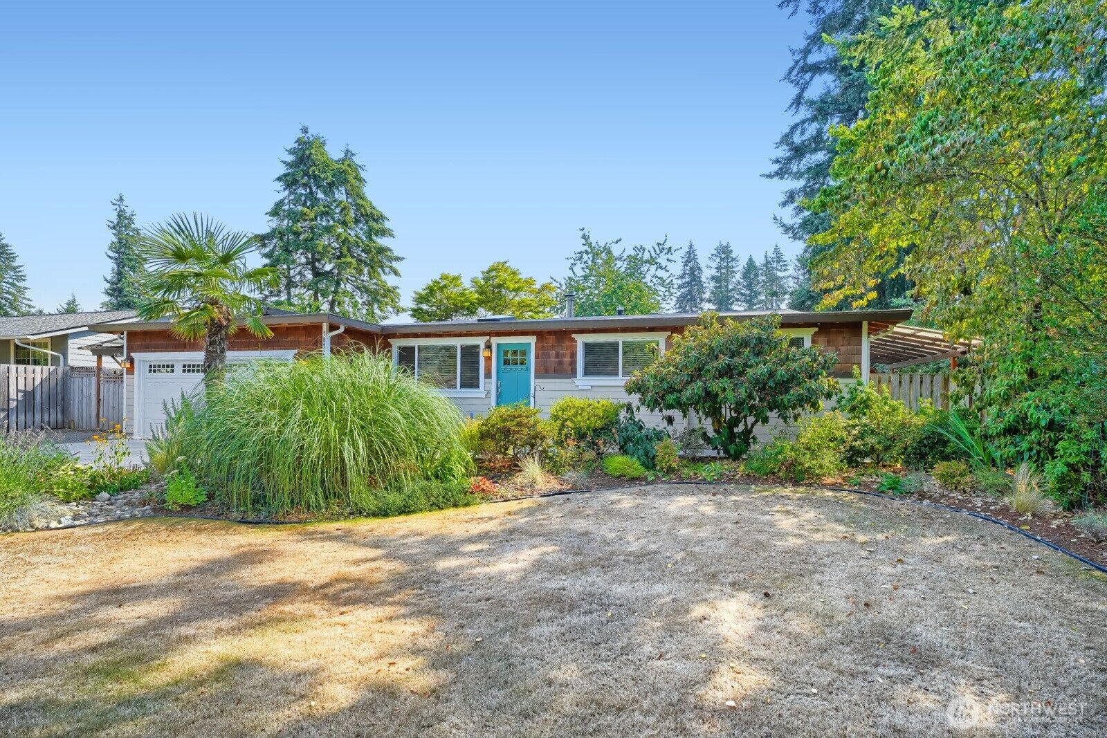 Property Photo: 18529 SE 244th Place WA 98042