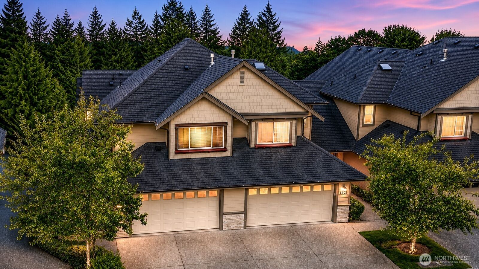 Property Photo:  13824 N Creek Drive 1702  WA 98012 