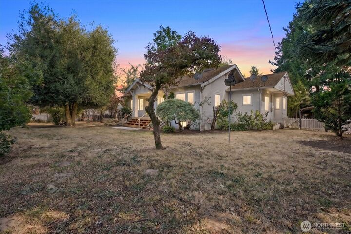 Property Photo:  419 S 150th Street  WA 98148 