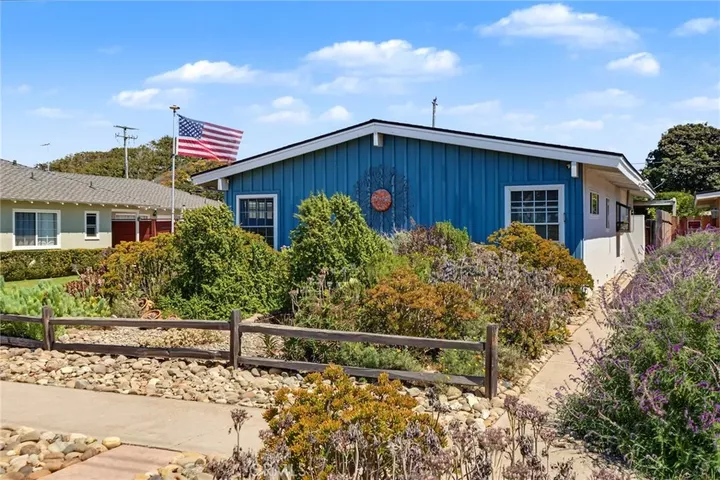 Property Photo: 210 S E CA 93436