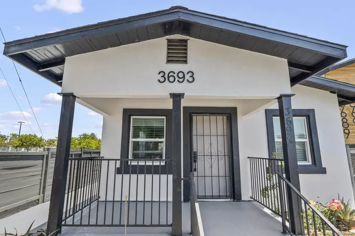 Property Photo:  4319-4323 Landis  CA 92105 