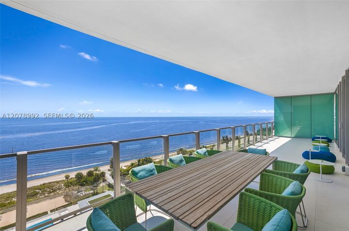 Property Photo:  360 Ocean Dr 1102S  FL 33149 