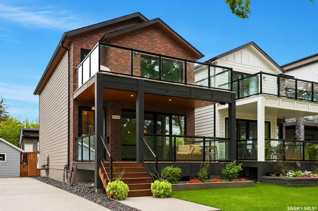 Property Photo: 1172A Spadina Crescent E SK S7K 3H8