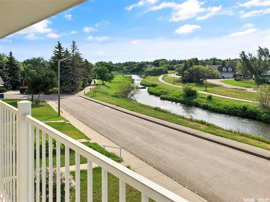 Property Photo:  510 Bray Street E  SK S9H 4E3 