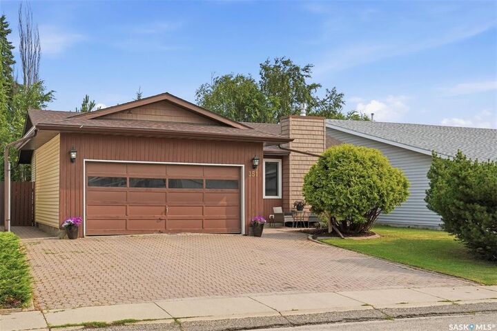 Property Photo:  351 Marcotte Crescent  SK S7K 7N9 
