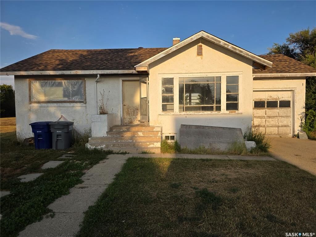 Property Photo:  125 Mowbray Street  SK S0N 1T0 