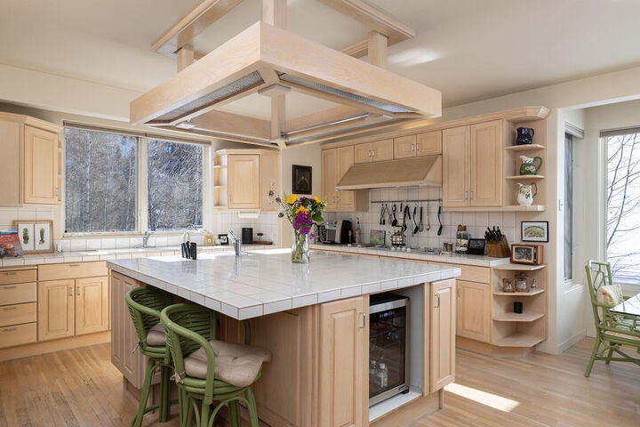 Property Photo: 314 Elkhorn Rd ID 83353