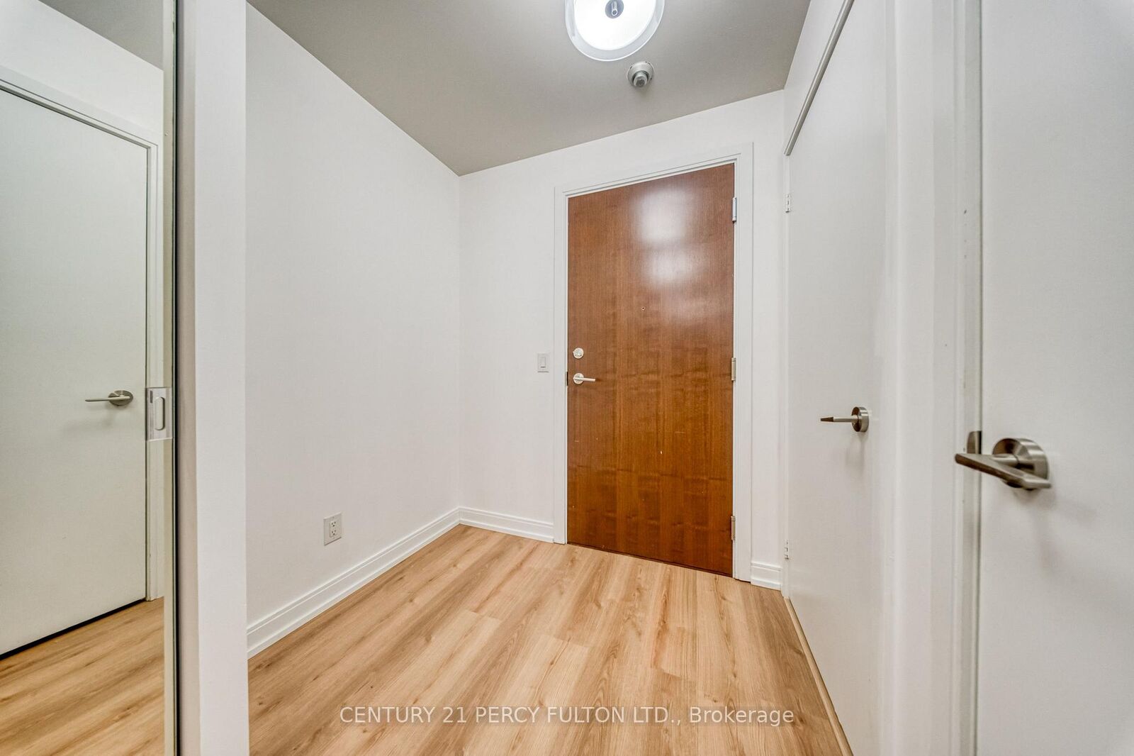 Photo de la propriété:  181 Village Green Square 116  ON M1S 0L3 