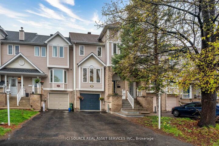Property Photo: 149 Woodgate Way ON K2J 4E5