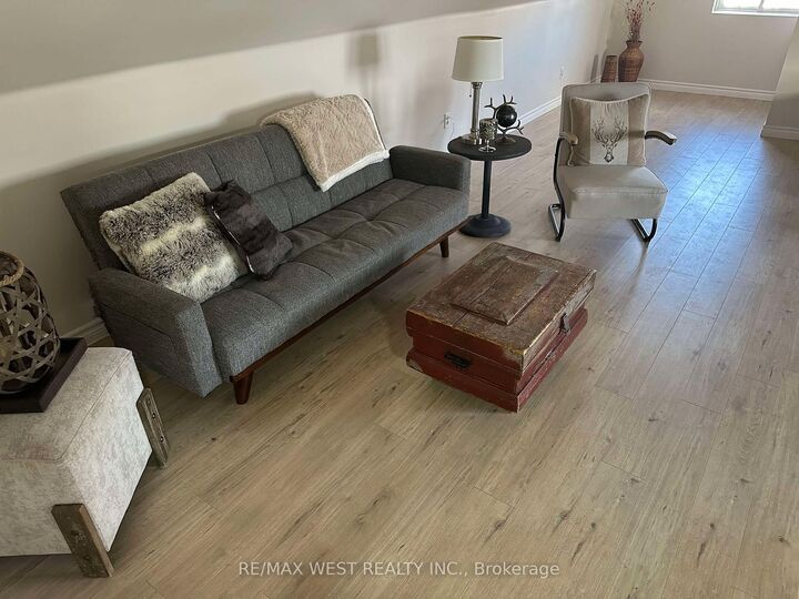 Property Photo:  39 Westmount Drive S  ON L3V 6C8 