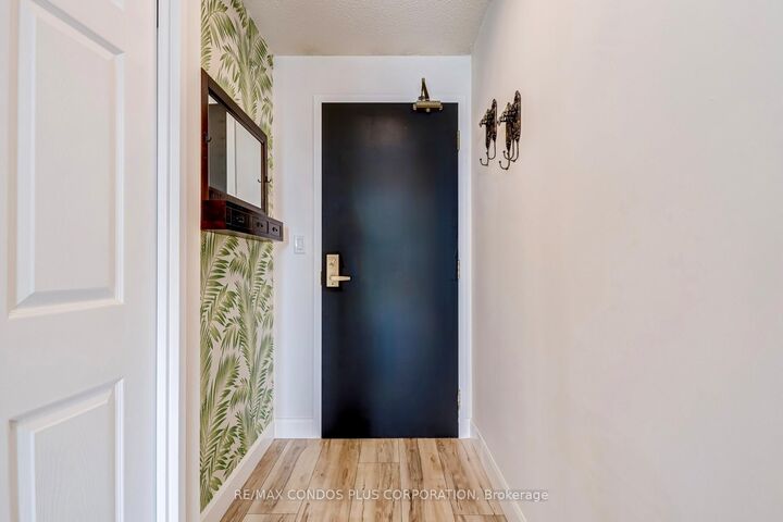 Property Photo: 43 Eglinton Avenue E 1901 ON M4P 1A5