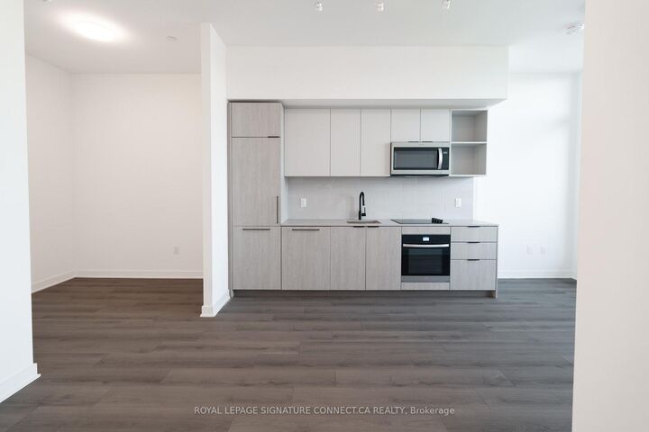 Property Photo: 1185 Dupont Street 310 ON M6H 0G5