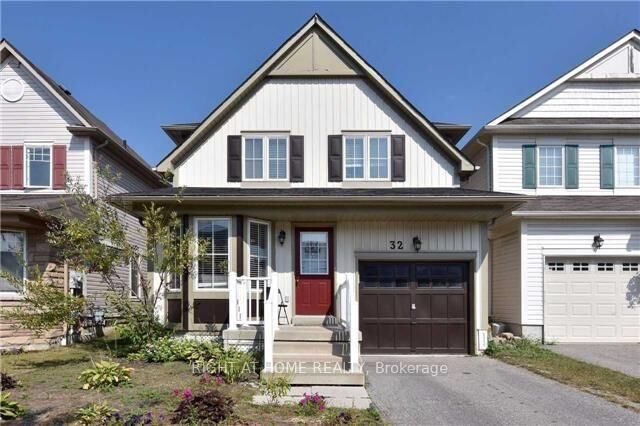 Property Photo:  32 Donlevy Crescent  ON L1R 0B8 