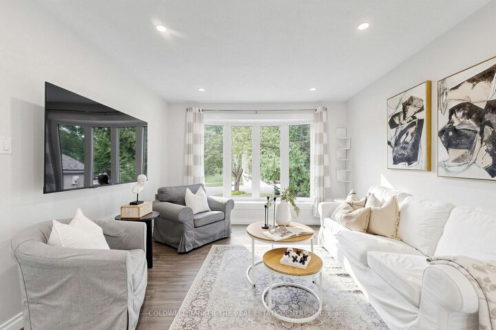 Property Photo: 17 Blackstone Court ON L9N 1C2