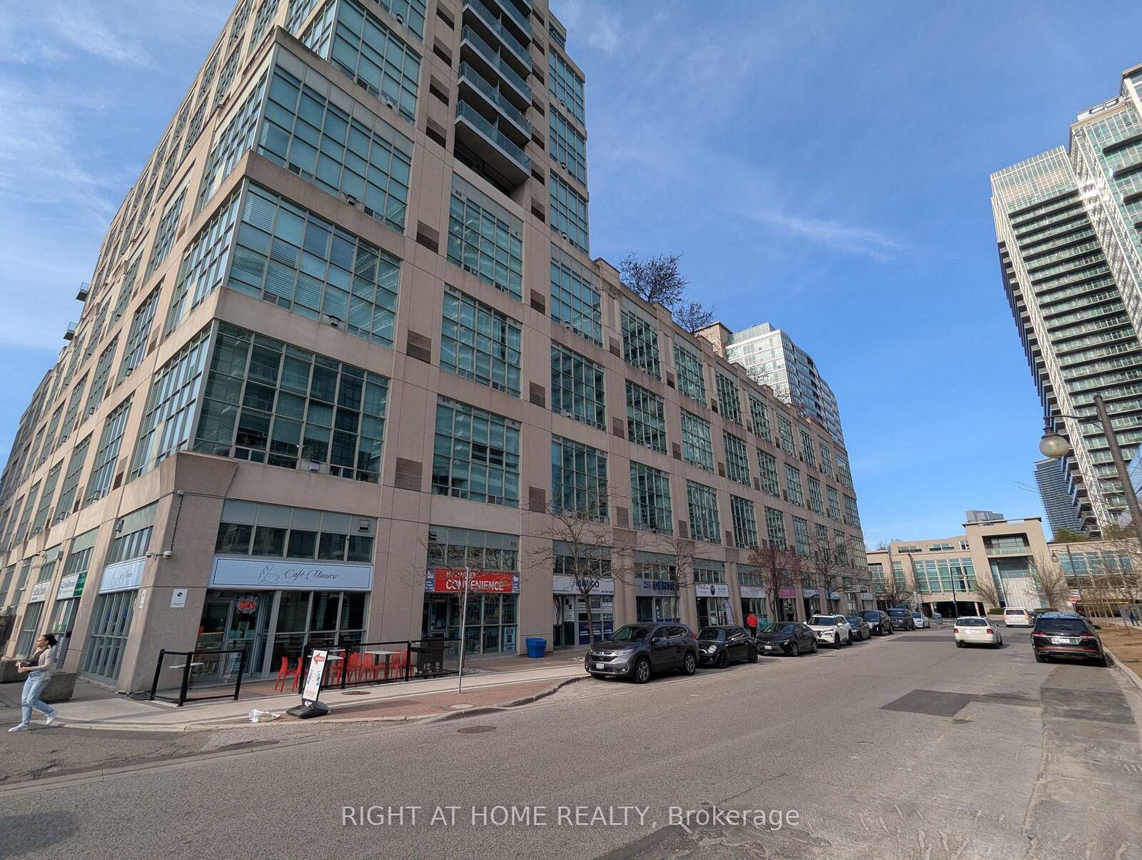 Property Photo:  300 Manitoba Street 215  ON M8Y 4G6 