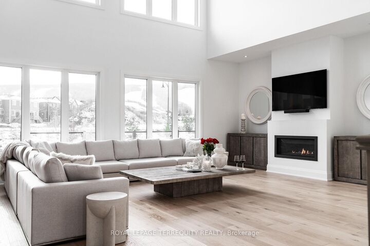 Property Photo:  109 Stillwater Crescent L/T  ON L9Y 4P5 