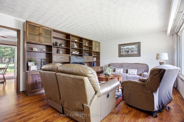 Property Photo: 28 Alice Crescent ON N0B 0B2