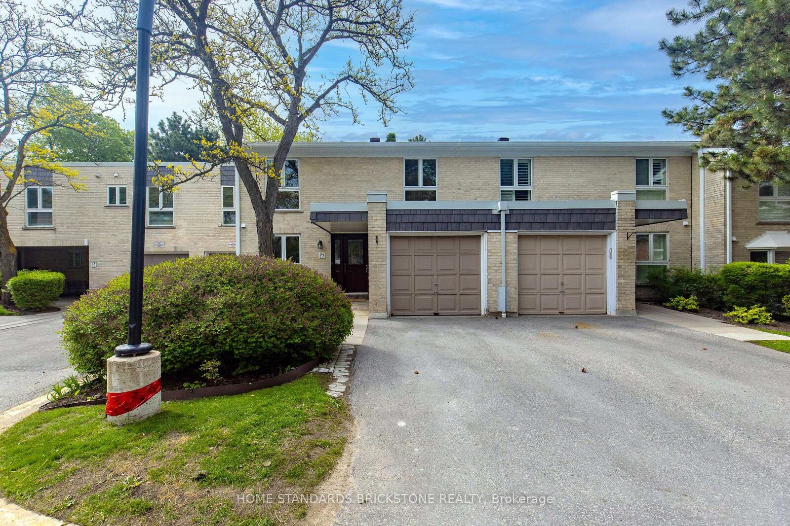 Property Photo: 27 Proudbank Millway N/A 50 ON M2L 1P3