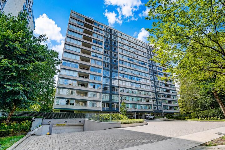 Property Photo: 500 Avenue Road 102 ON M4V 2J6