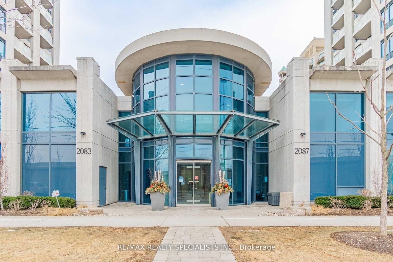 Property Photo:  2083 Lake Shore Boulevard W 1114  ON M8V 2Z6 