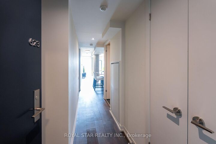 Property Photo: 95 Bathurst Street 623 ON M5V 0H7