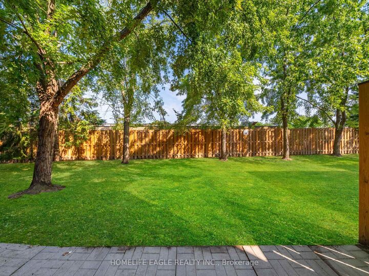 Property Photo: 235 Ferndale Drive S 13 ON L4N 0T6
