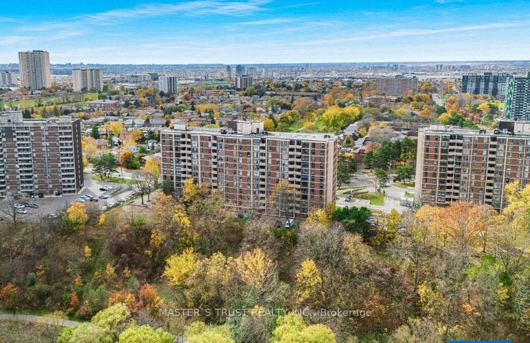 Property Photo:  335 Driftwood Avenue 707  ON M3N 2P3 