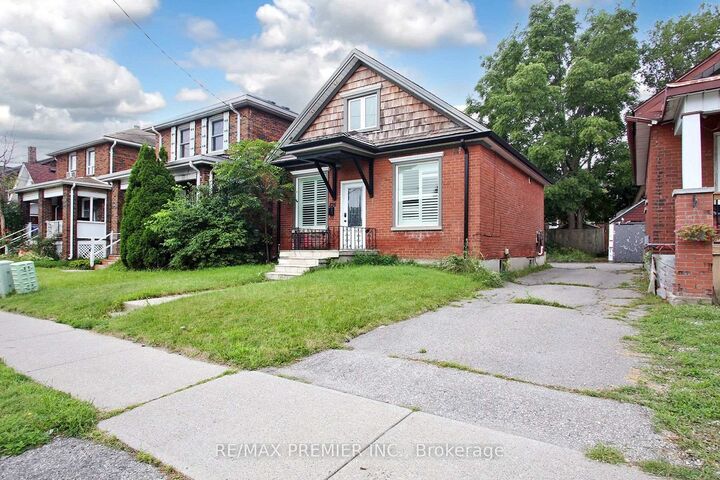 Property Photo:  226 Ritson Road S  ON L1H 5H7 